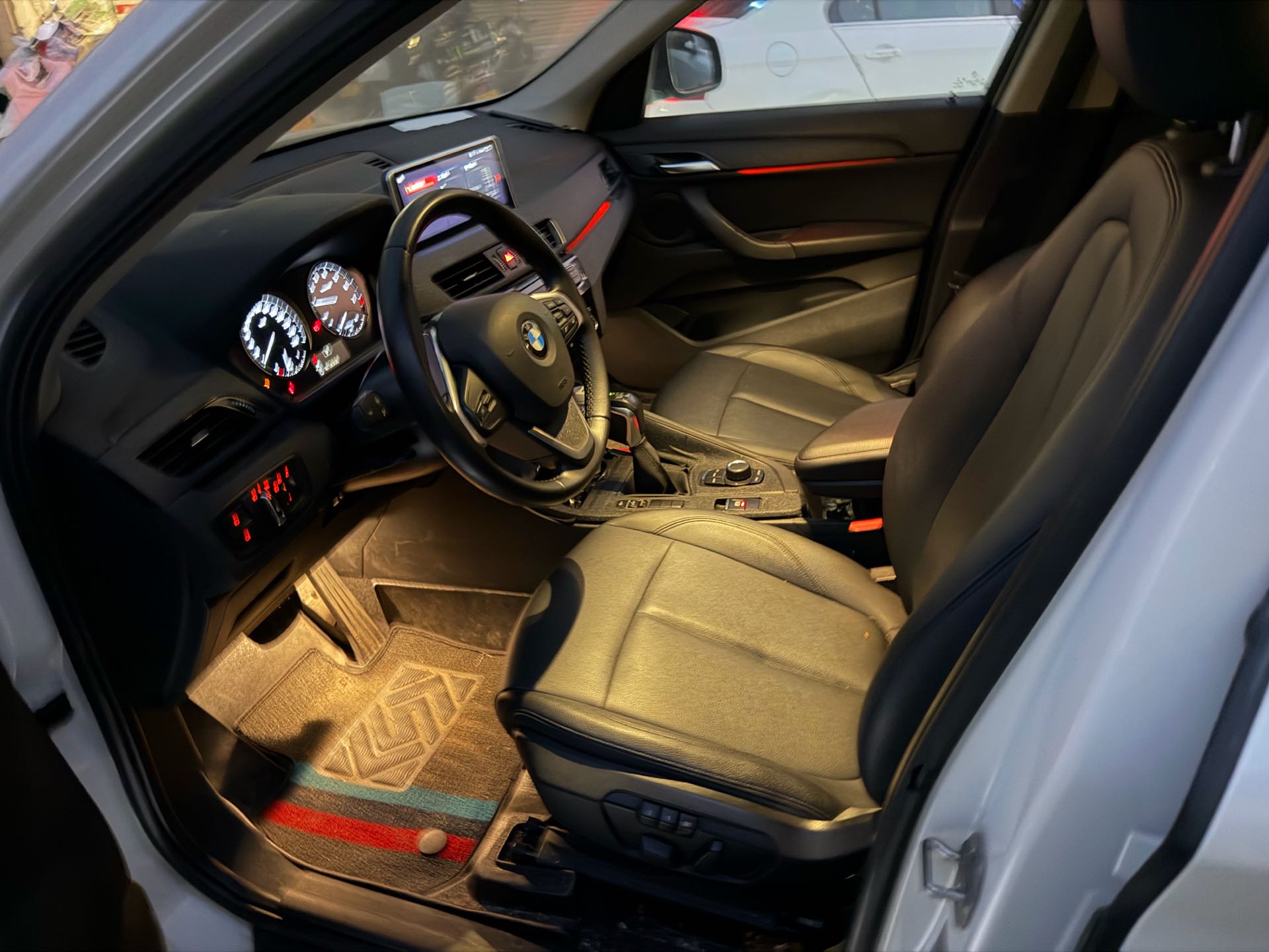 BMW X1 2018 #4 BMW X1 2018 car image #4