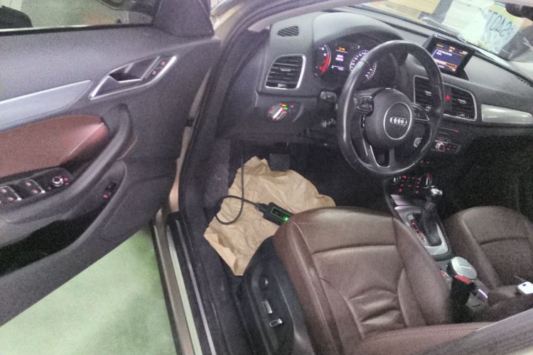 Audi Q3 2017 image de voiture #16