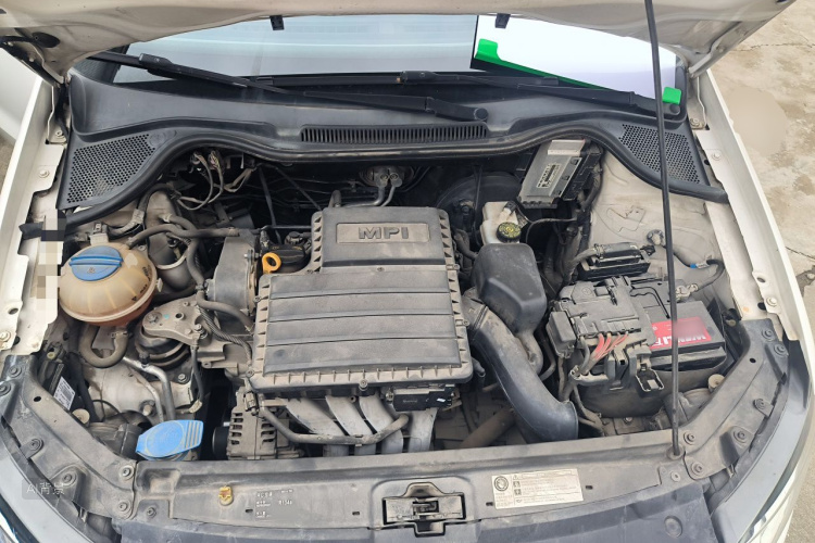 Volkswagen Polo 2015 car image #22