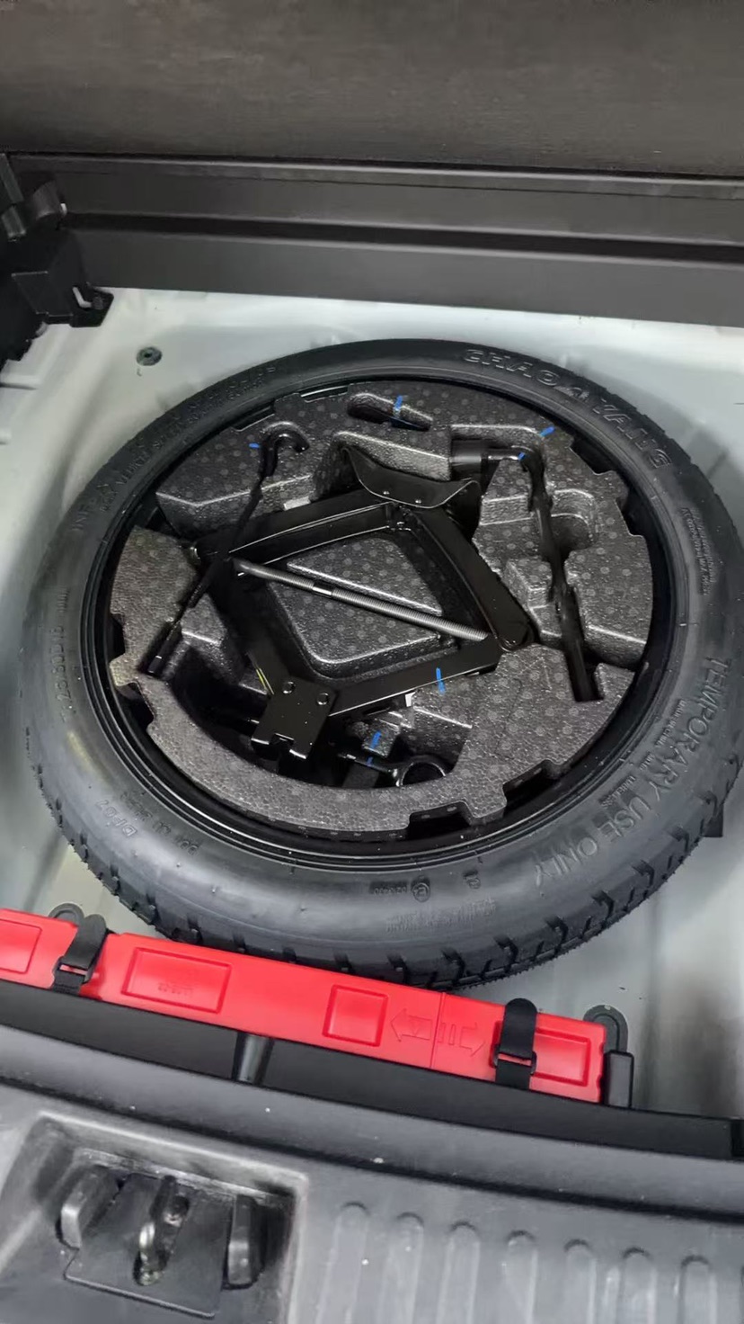 GEELY Boyue L 2023 car image #5