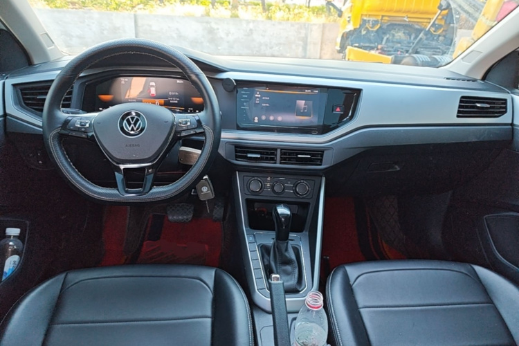 Volkswagen Polo 2024 car image #11