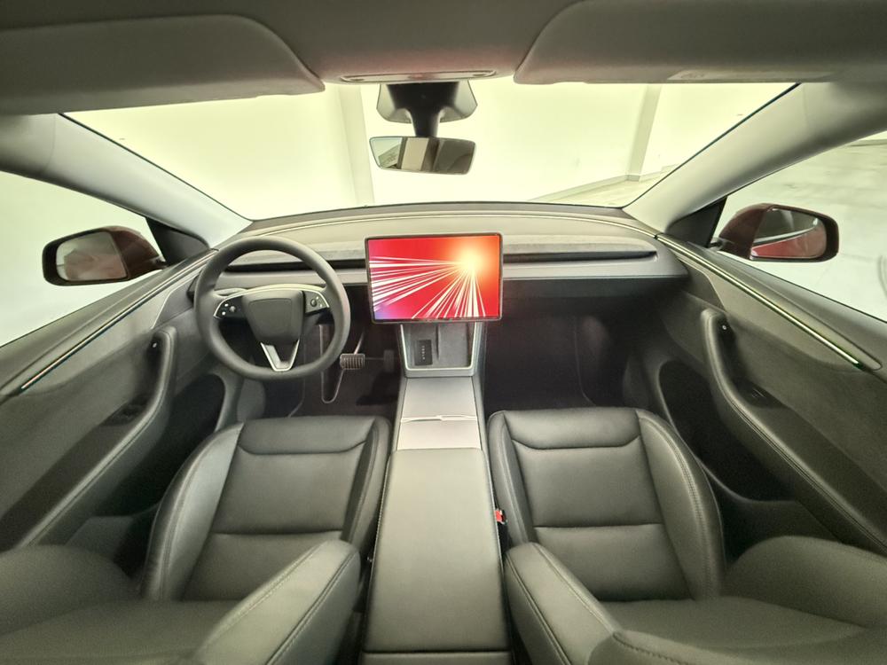 Tesla Model Y 2025 car image #7