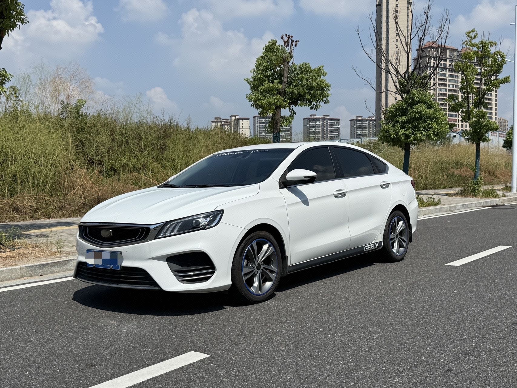 GEELY Binray 2019 immagine di auto 