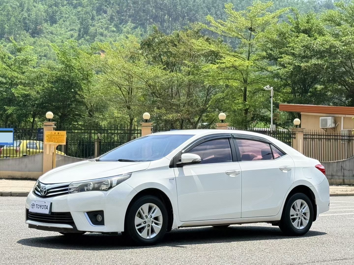 Toyota Corolla 2016 car image 