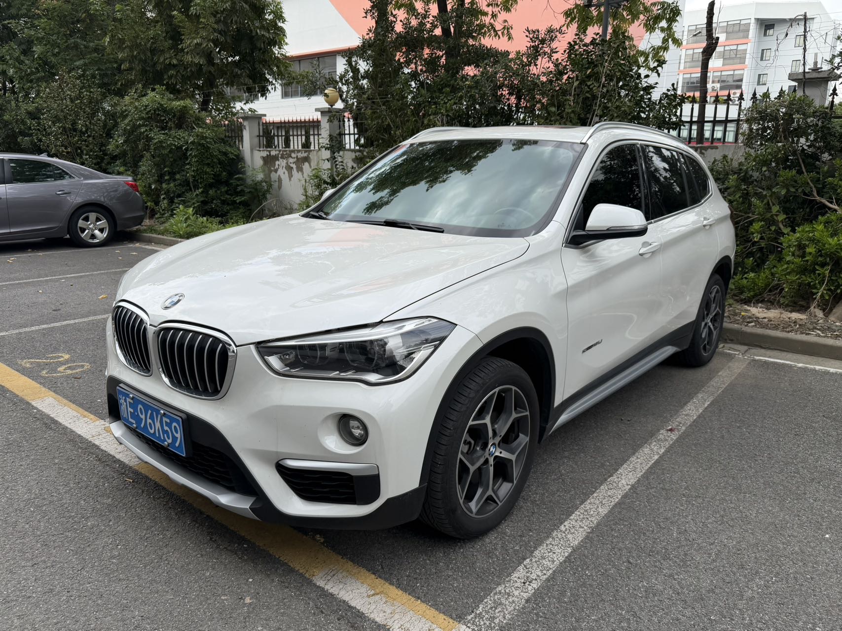 BMW X1 2017 BMW X1 2017 car image