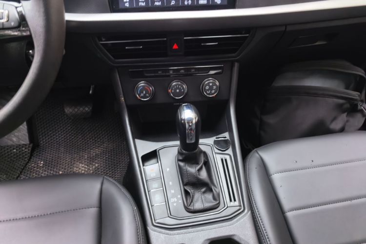 Volkswagen Lavida 2022 صورة سيارة #14