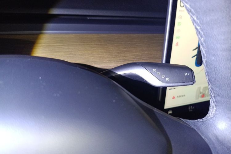 Tesla Model 3 2021 car image #18