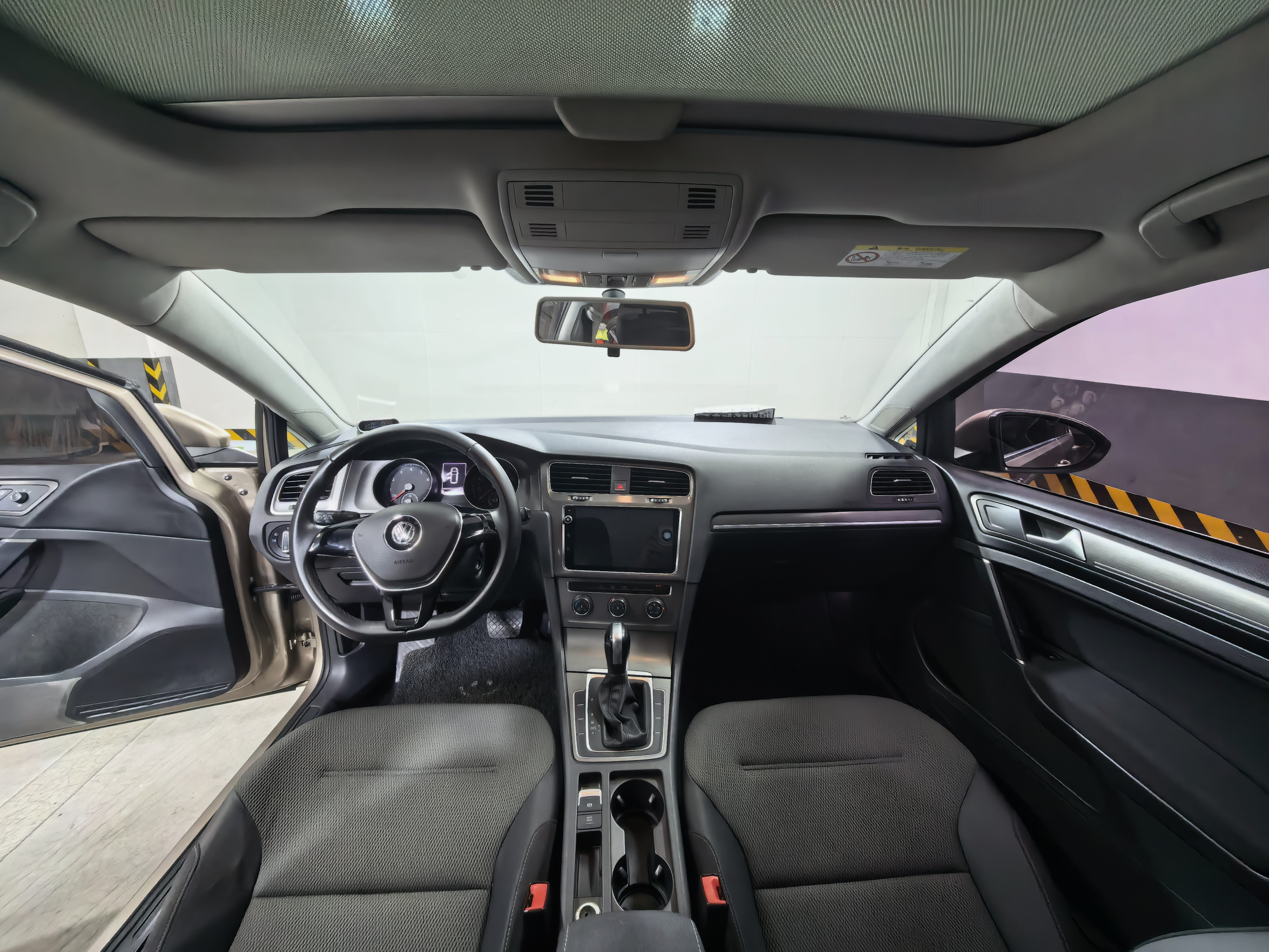 Volkswagen Golf 2016 car image #6