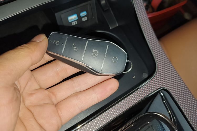 BYD Han 2022 car image #9