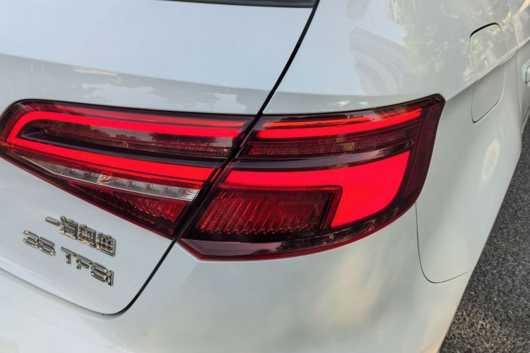 Audi A3 2019 car image #7
