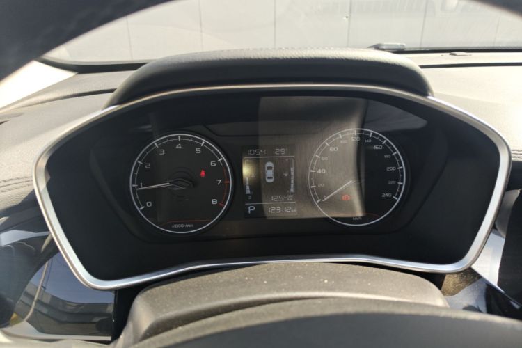 GEELY Coolray 2025 #13 GEELY Coolray 2025 immagine di auto #13
