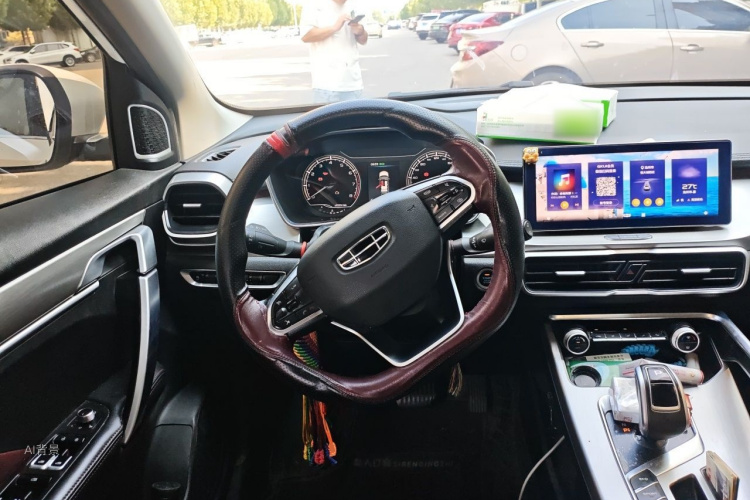 GEELY Coolray 2021 immagine di auto #12