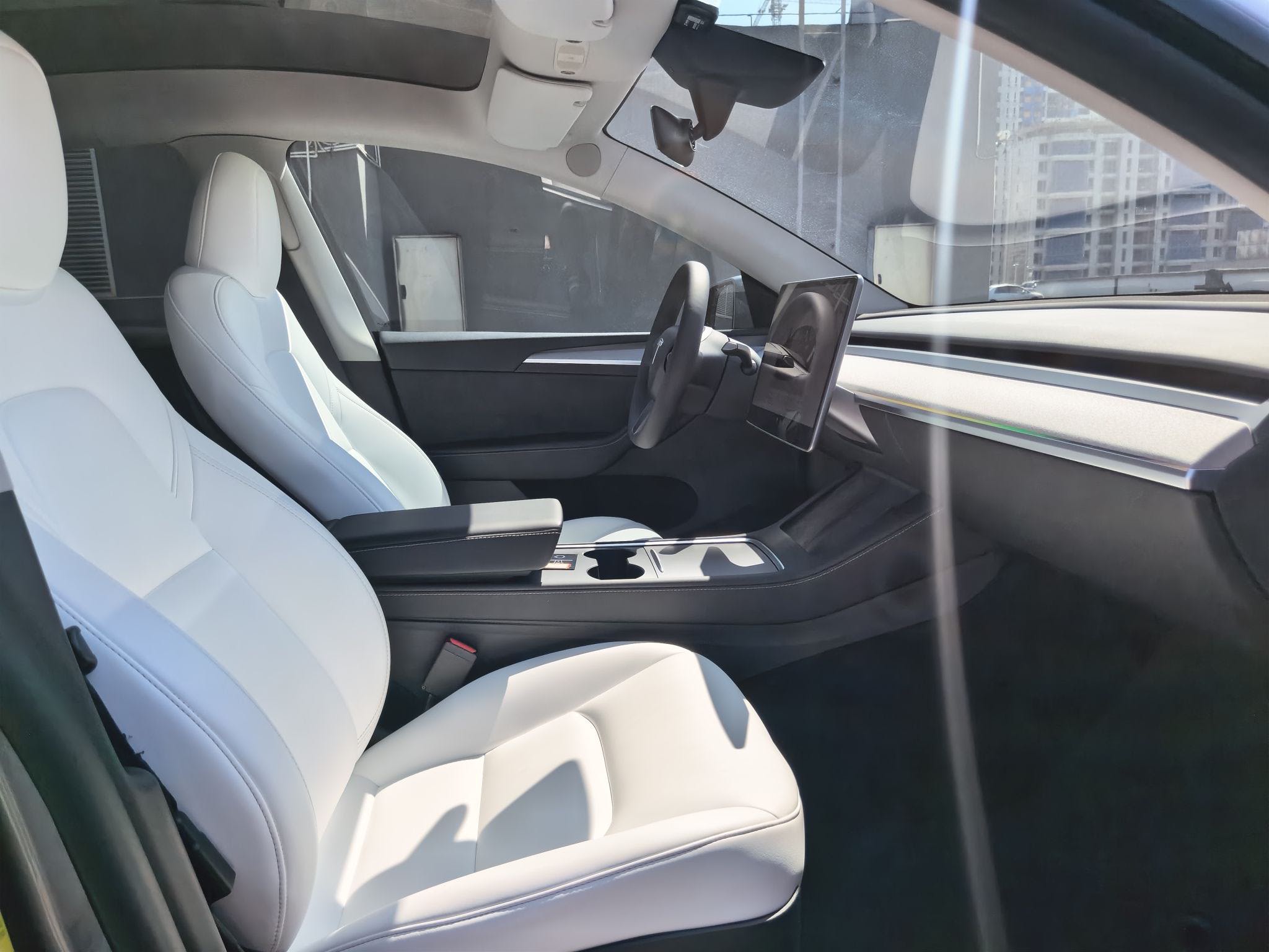 Tesla Model Y 2024 #8 Tesla Model Y 2024 car image #8