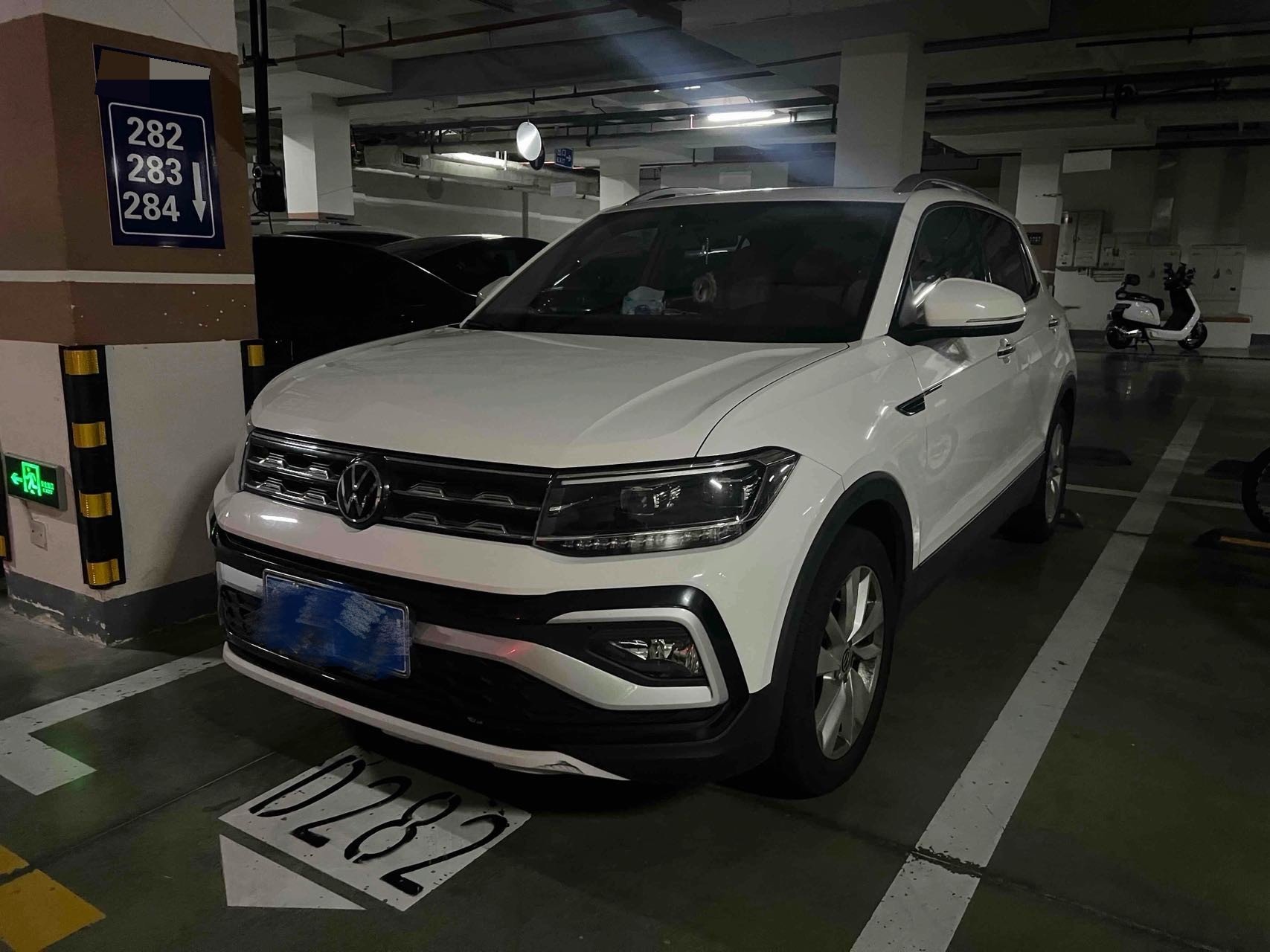 Volkswagen T-Cross 2021 car image 