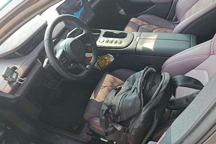 MI SU7 2024 car image #15