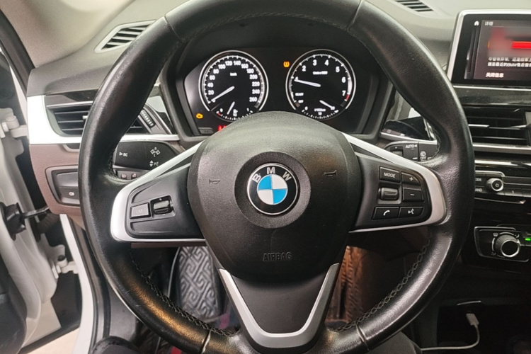 BMW X1 2020 car image #11