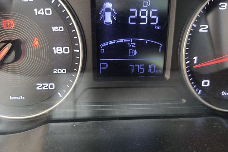 MG ZS 2019 #8 MG ZS 2019 car image #8