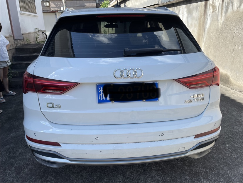 Audi Q3 2021 car image #4