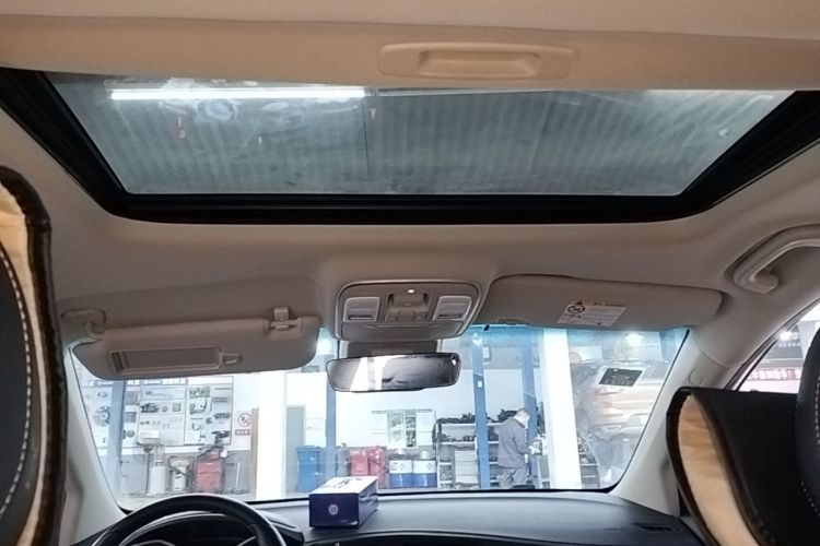 GEELY Emgrand GS 2019 car image #18