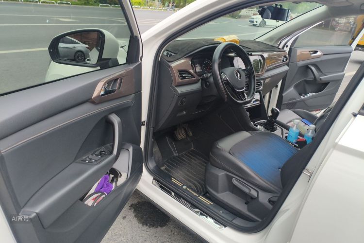 Volkswagen Tharu 2021 immagine di auto #18