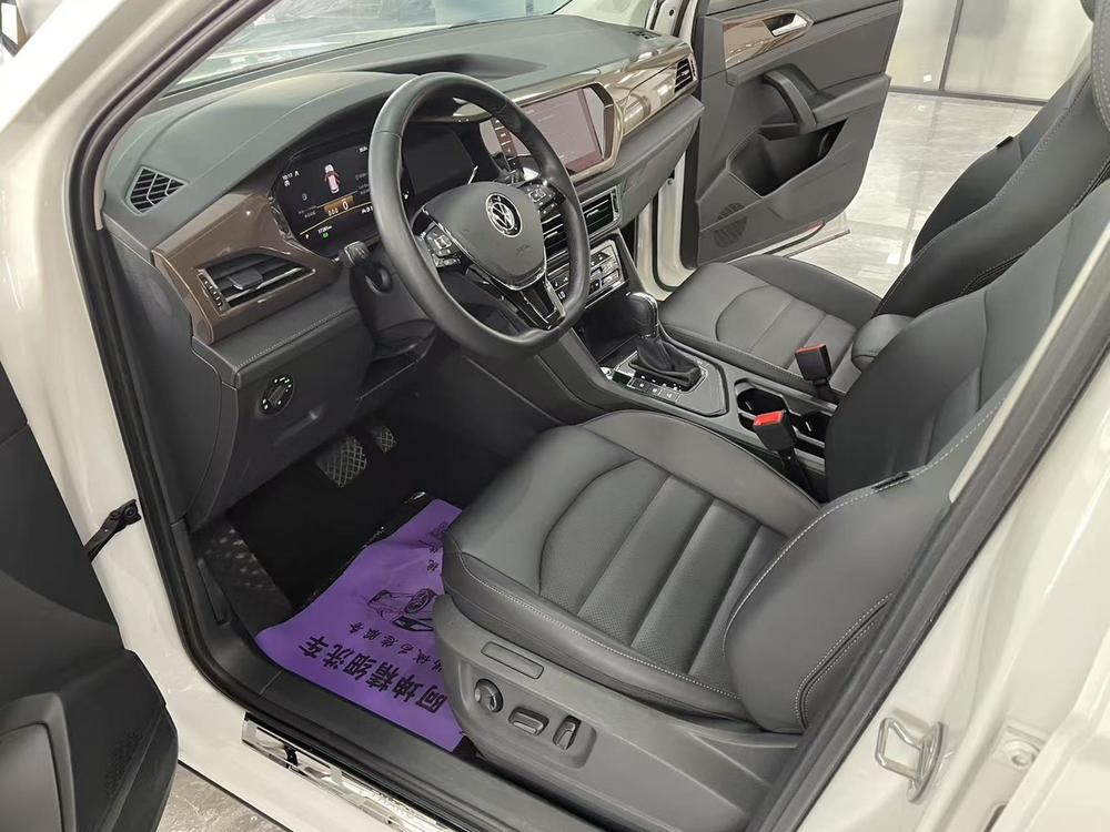 Volkswagen Tharu 2022 car image #16