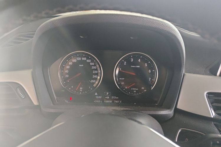 BMW X1 2019 imagen de coche #12