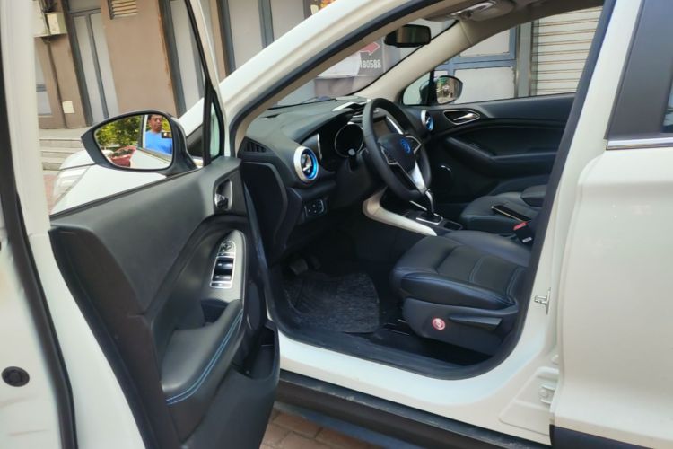 BYD Yuan New Energy 2019 car image #16