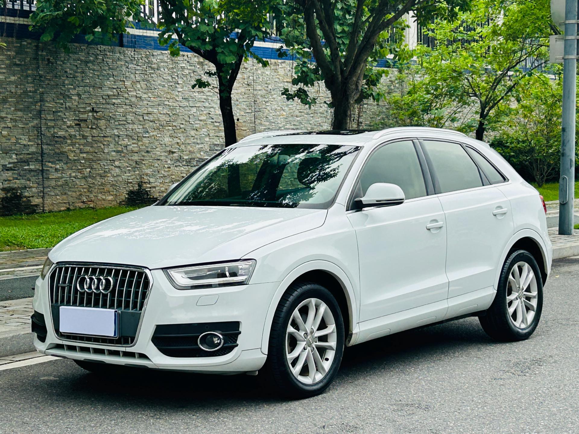 Audi Q3 2015 Audi Q3 2015 car image