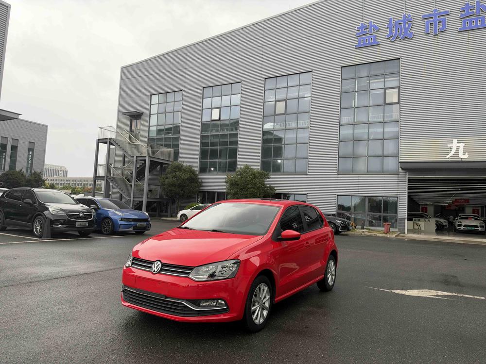 Volkswagen Polo 2016 car image 