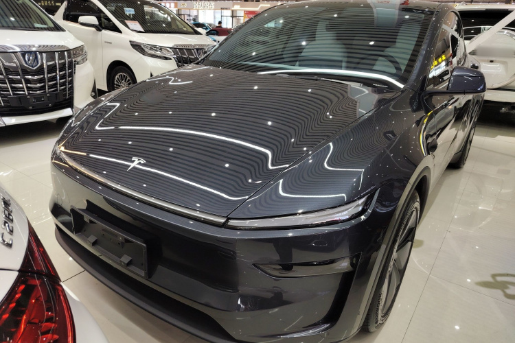 Tesla Model Y 2025 #3 Tesla Model Y 2025 immagine di auto #3