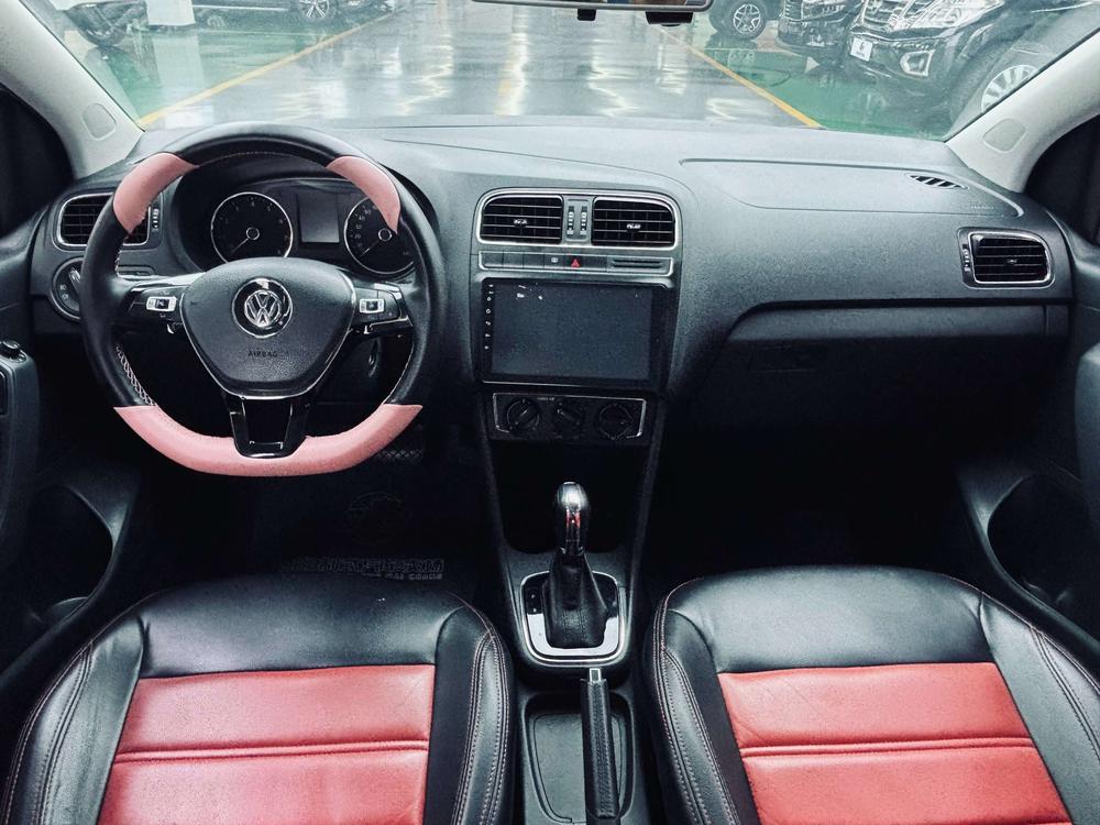 Volkswagen Polo 2017 car image #18