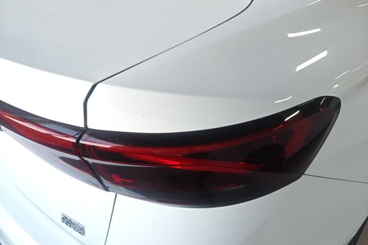 GEELY Emgrand 2025 car image #8