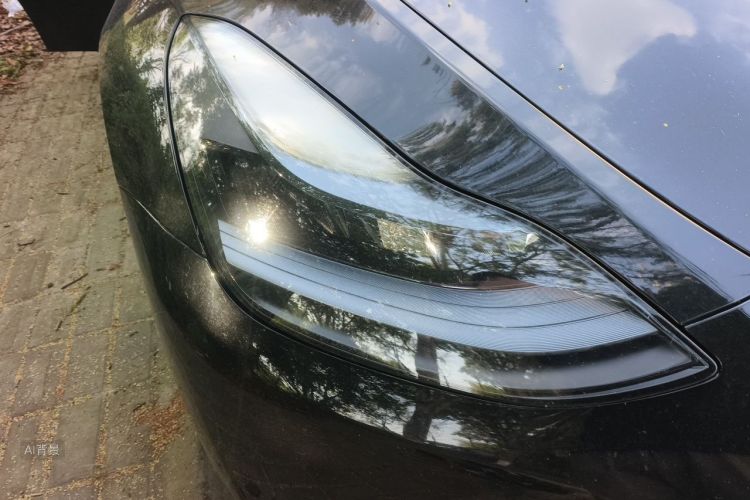 Tesla Model Y 2022 #8 Tesla Model Y 2022 car image #8
