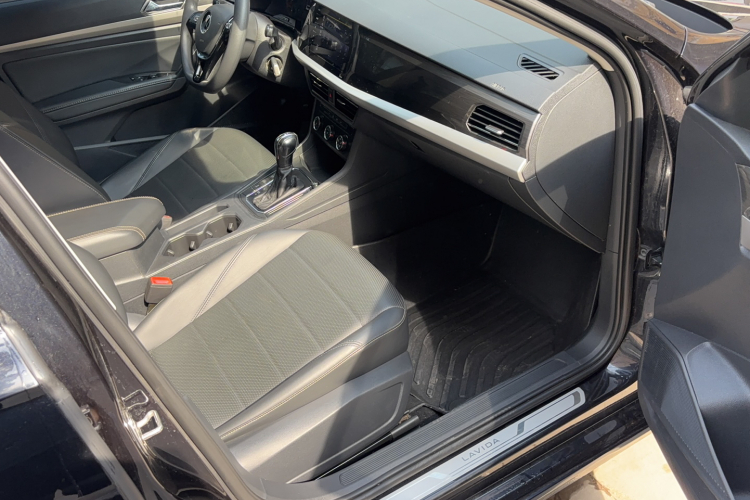 Volkswagen Lavida 2021 car image #13