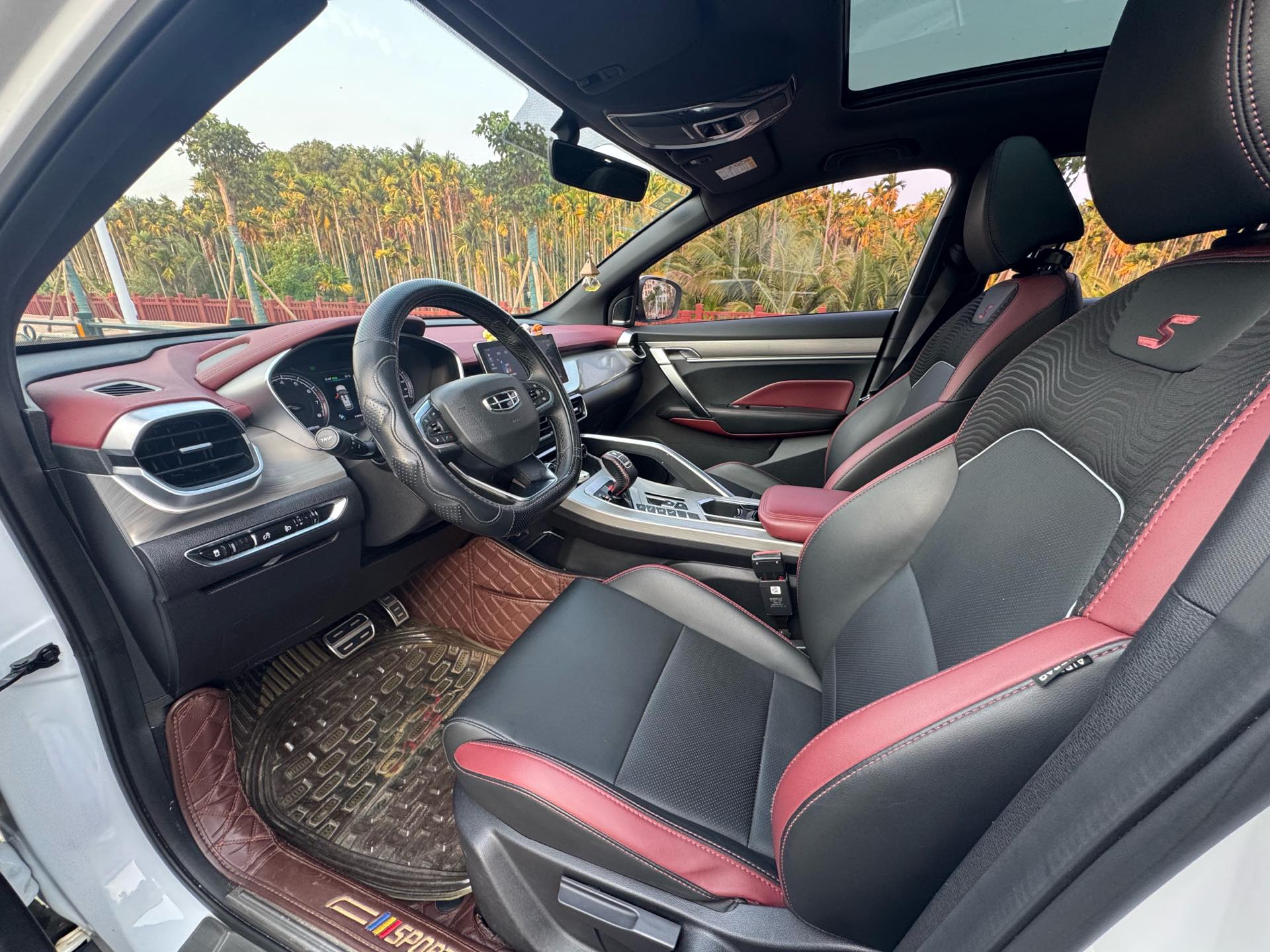 GEELY Coolray 2020 imagen de coche #4