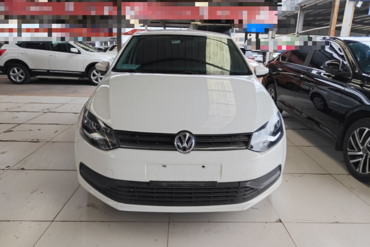 Volkswagen Polo 2016 car image #3