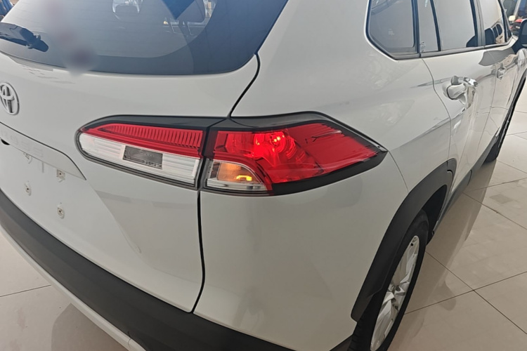 Toyota Corolla Cross 2023 #8 Toyota Corolla Cross 2023 car image #8