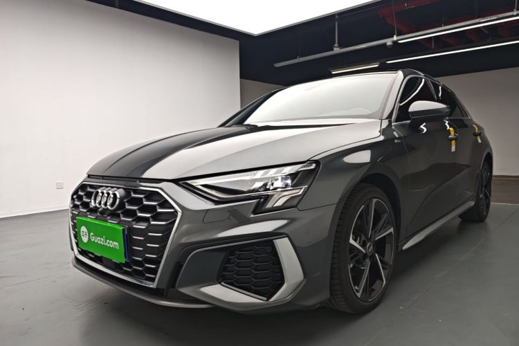Audi A3 2024 immagine di auto #2