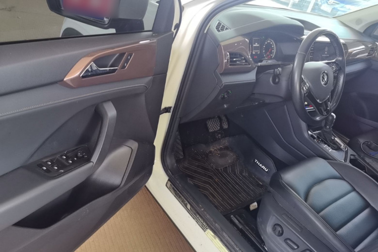 Volkswagen Tharu 2021 car image #16