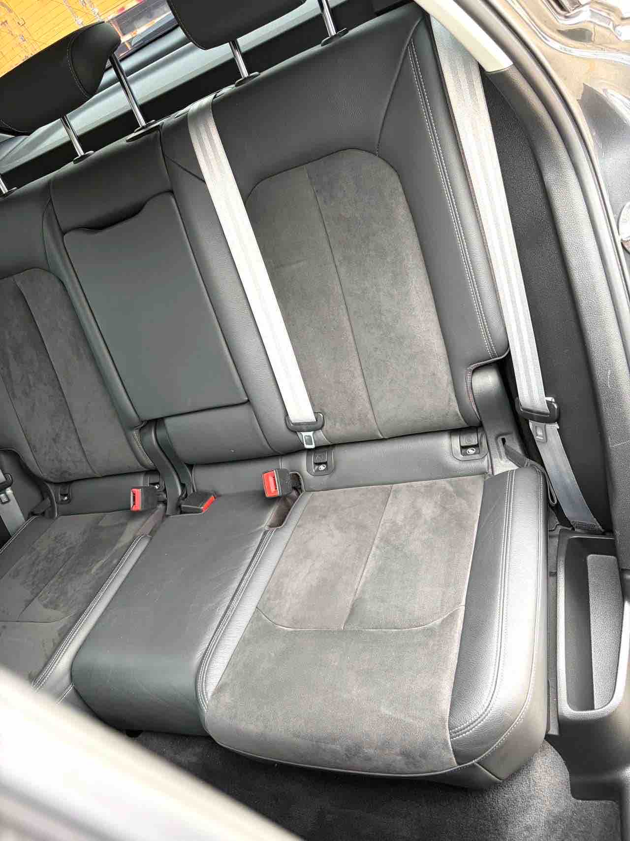 Audi Q3 2022 car image #5