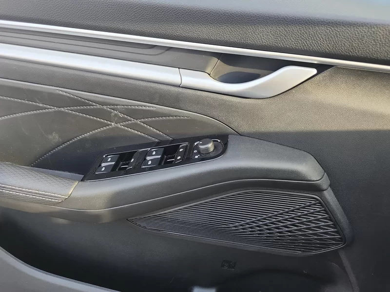GEELY Emgrand 2025 image de voiture #10