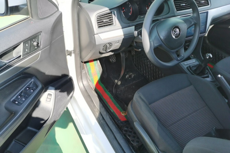 Volkswagen Lavida 2019 car image #16