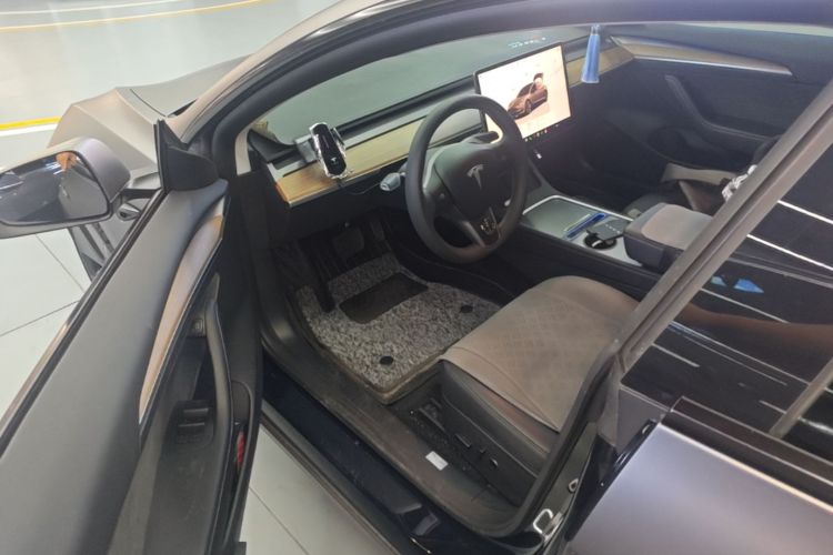Tesla Model 3 2023 #16 Tesla Model 3 2023 car image #16