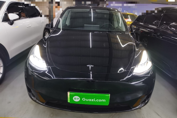 Tesla Model Y 2023 #3 Tesla Model Y 2023 car image #3