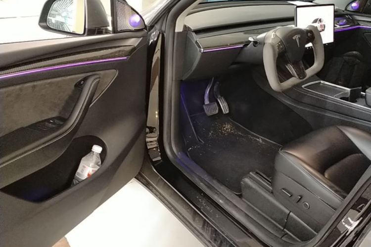 Tesla Model Y 2022 #16 Tesla Model Y 2022 car image #16
