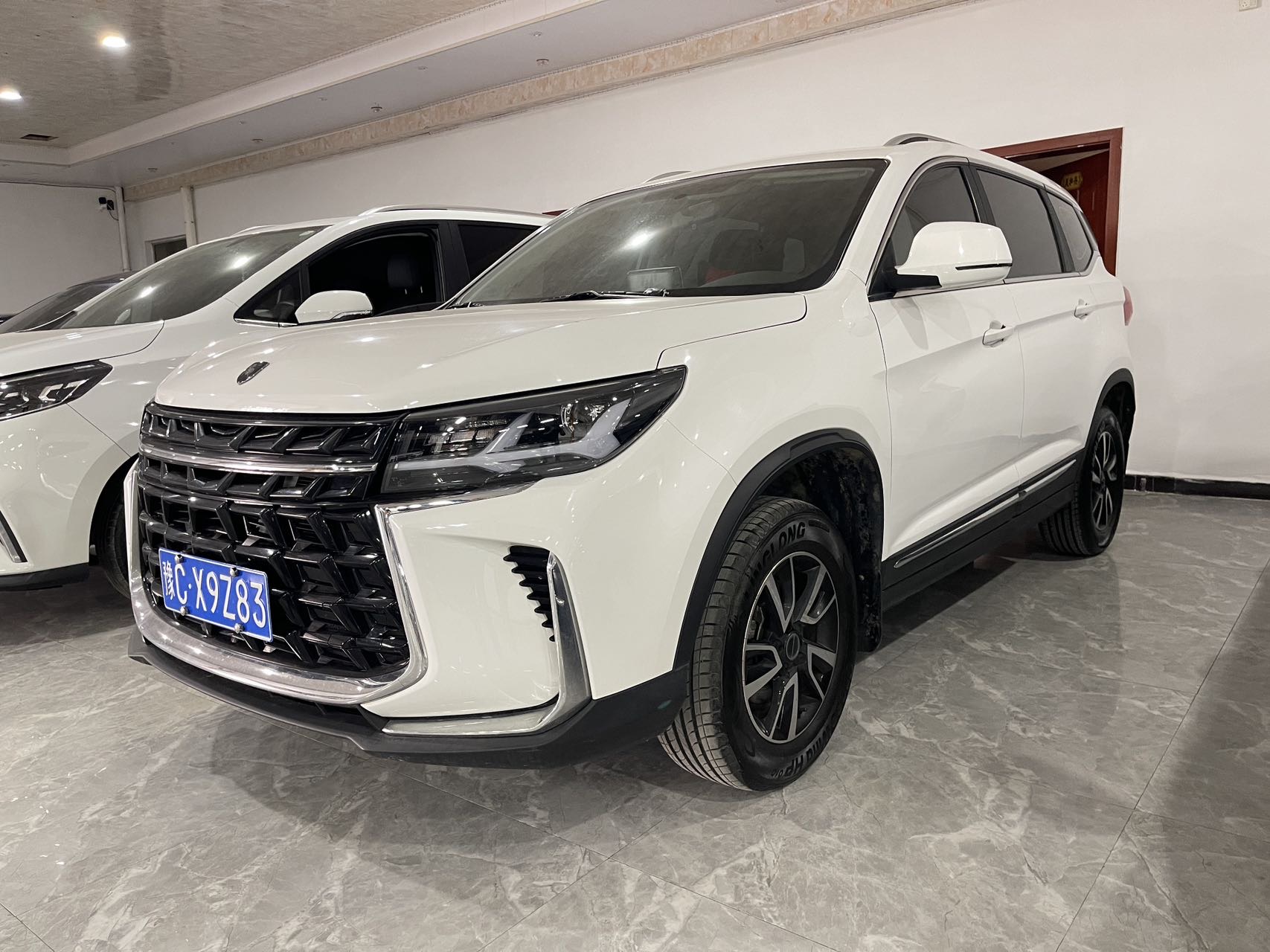 Forthing T5 2023 汽车图片 