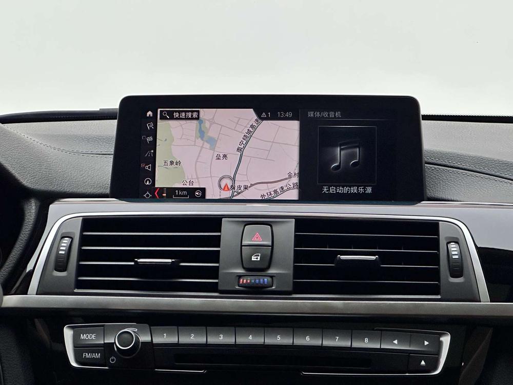 BMW 3 Series 2018 car image #8