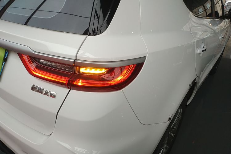 GEELY Vision X6 2020 car image #8