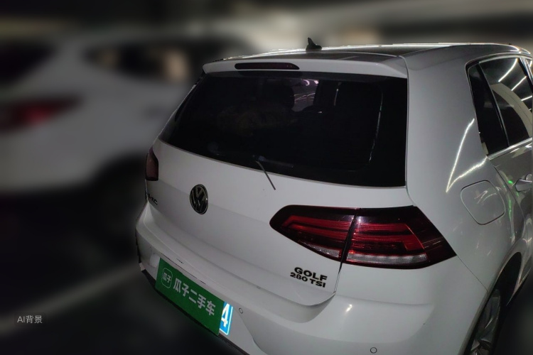 Volkswagen Golf 2019 car image #6