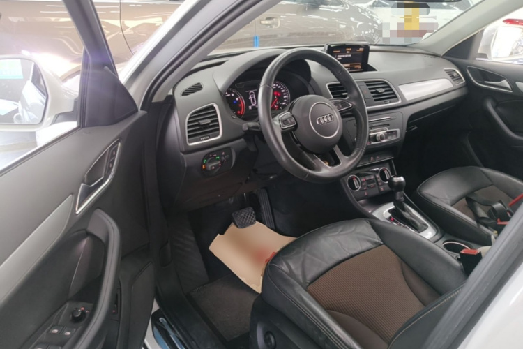 Audi Q3 2019 #12 Audi Q3 2019 car image #12